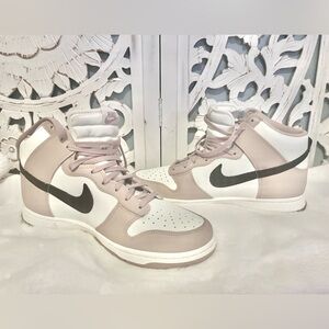 Nike High-Top Sneakers in White, Taupe and Black
